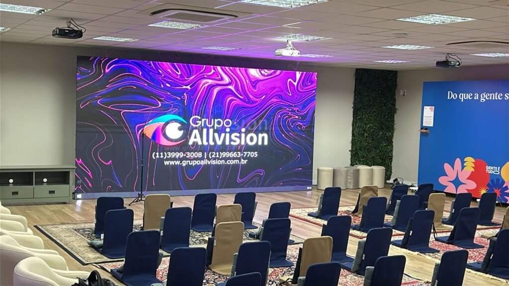 Aluguel de Painel de LED, Totem Digital Touch Screen, Monitores Profissionais, TVs 4K, Tablets, Celulares e Óculos VR em Curitiba 2026