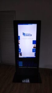 Aluguel Soluções em Painéis de LED e Totens Interativos para Eventos Corporativos 2026