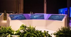 Aluguel de Totem Touch Screen e Totem Digital para Eventos, Congressos e Feiras PR-Curitiba 2026