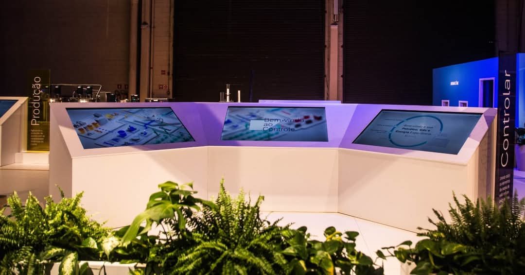 Aluguel de Painel de LED, Monitores 4K, Telas Touch Screen, Totem Interativo, Tablets e Smartphones em Curitiba 2026