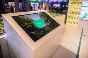 Aluguel de Totem Touch Screen e Totem Digital para Eventos, Congressos e Feiras PR-Curitiba 2026